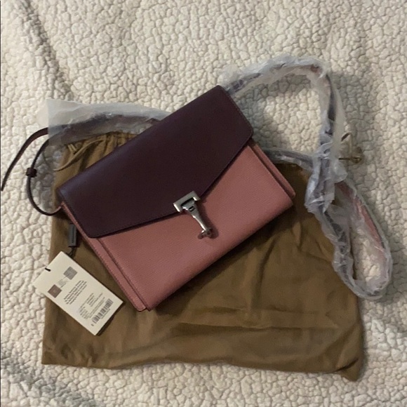 ✨NEW✨‼️BURBERRY small macken crossbody - Picture 2 of 9